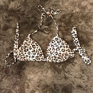 Xhilaration Leopard print triangle bikini top 🏝